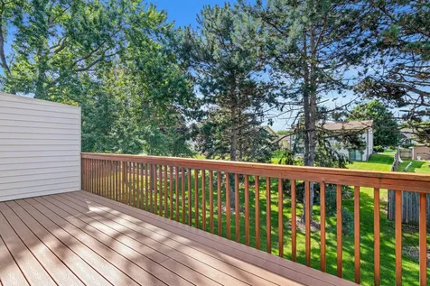 1314 Deercliff Lane Eagan MN 55123