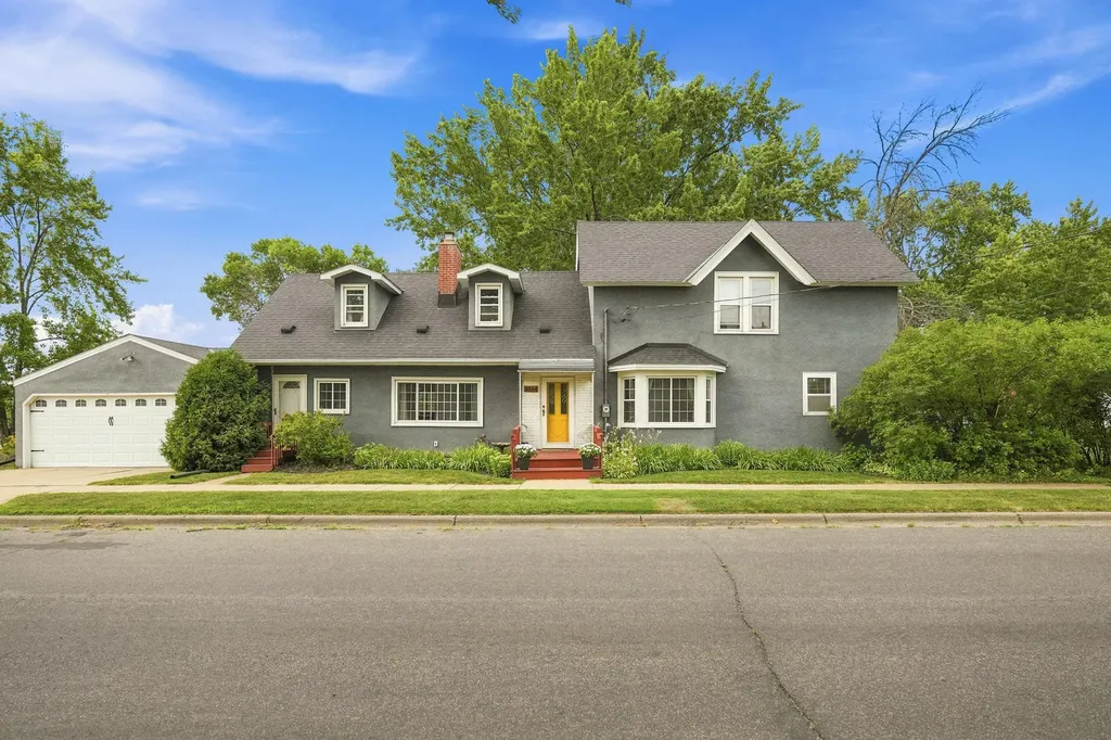 4864 Bloom Avenue White Bear Lake MN 55110