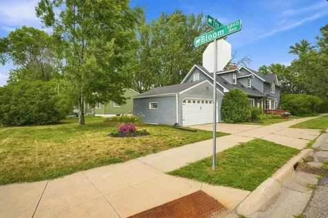 4864 Bloom Avenue White Bear Lake MN 55110