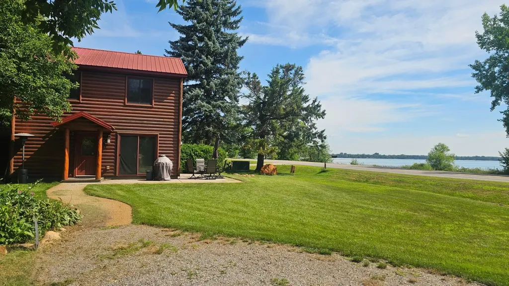 21225 County Road 8 Cold Spring MN 56320