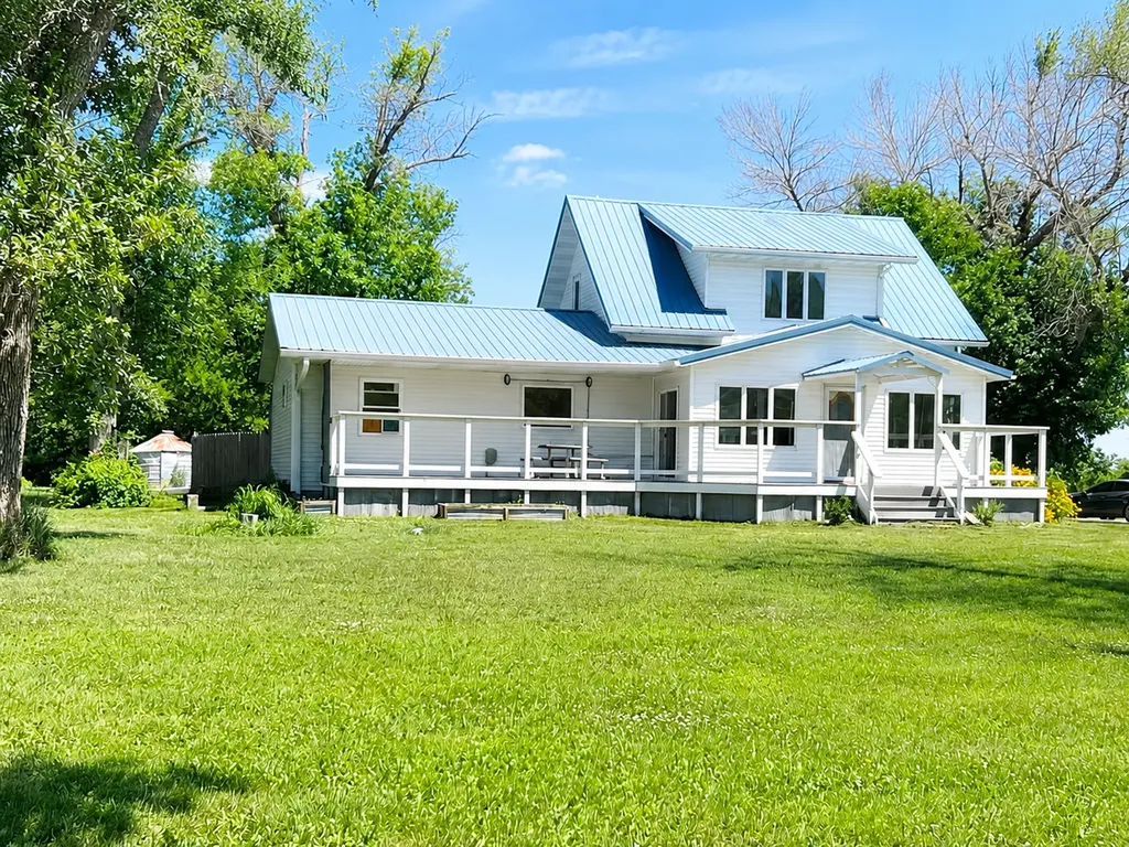 35050 820th Street Brewster MN 56119