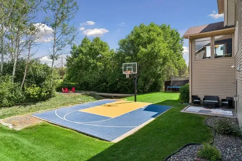 5216 102nd Trail N Brooklyn Park MN 55443