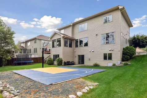 5216 102nd Trail N Brooklyn Park MN 55443