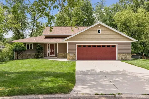 6398 47th Street N Oakdale MN 55128