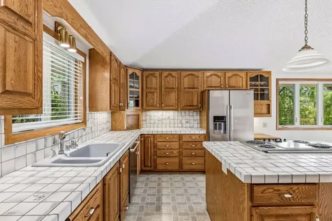 6398 47th Street N Oakdale MN 55128