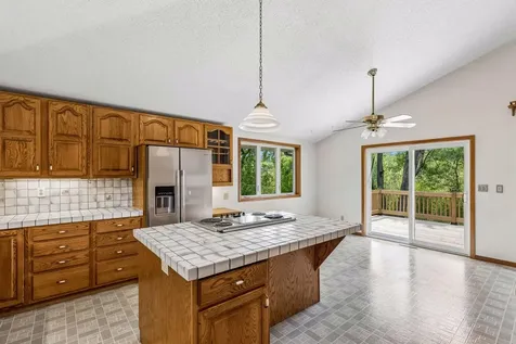 6398 47th Street N Oakdale MN 55128
