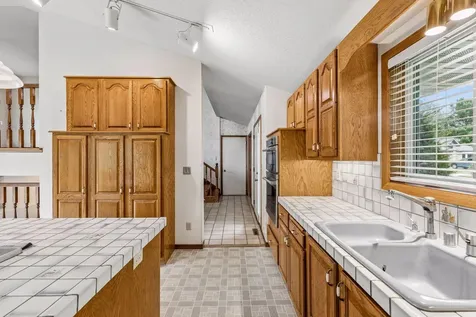 6398 47th Street N Oakdale MN 55128