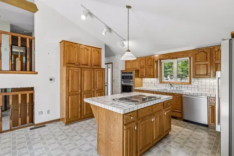 6398 47th Street N Oakdale MN 55128