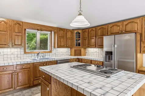 6398 47th Street N Oakdale MN 55128