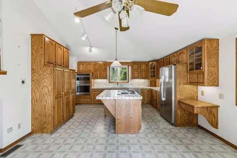 6398 47th Street N Oakdale MN 55128