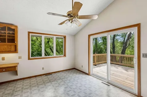 6398 47th Street N Oakdale MN 55128