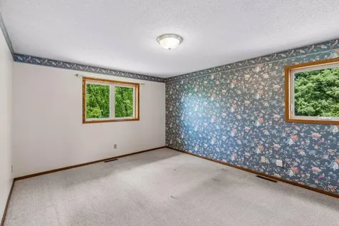 6398 47th Street N Oakdale MN 55128