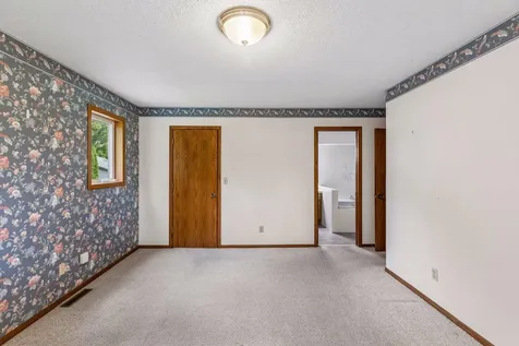 6398 47th Street N Oakdale MN 55128