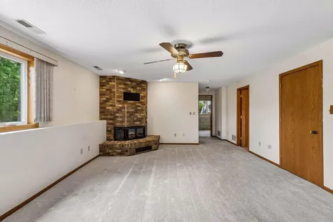 6398 47th Street N Oakdale MN 55128