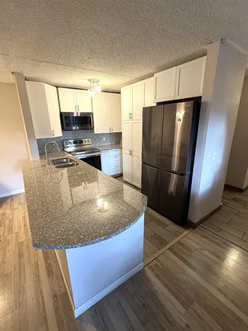 10511 Cedar Lake Road Hopkins MN 55305