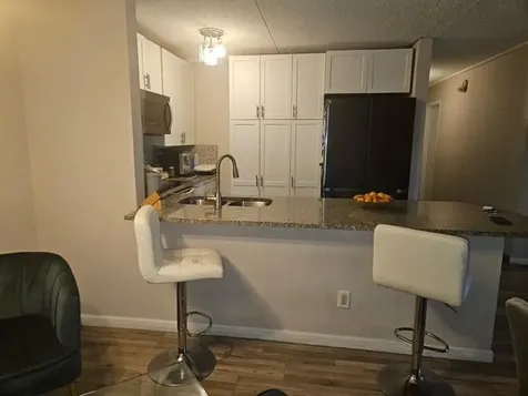 10511 Cedar Lake Road Hopkins MN 55305