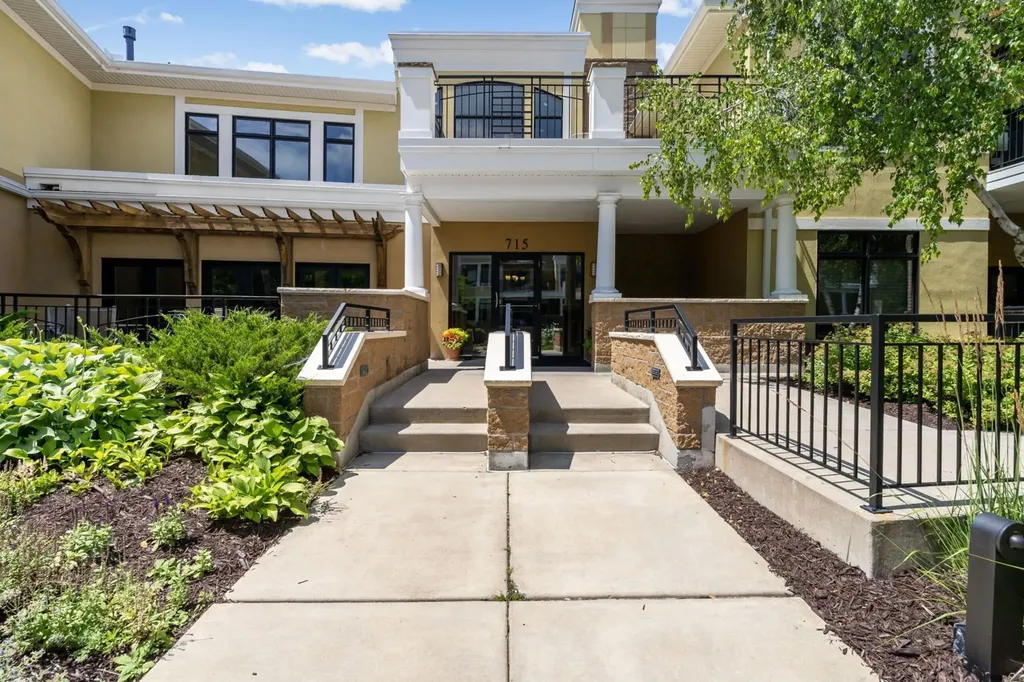 715 Linden Street Mendota Heights MN 55118