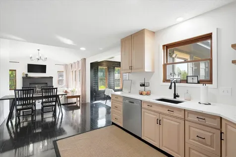 20955 Jamestown Avenue Lakeville MN 55044