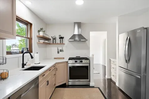 20955 Jamestown Avenue Lakeville MN 55044