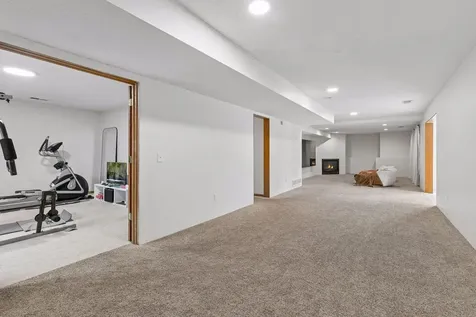 20955 Jamestown Avenue Lakeville MN 55044