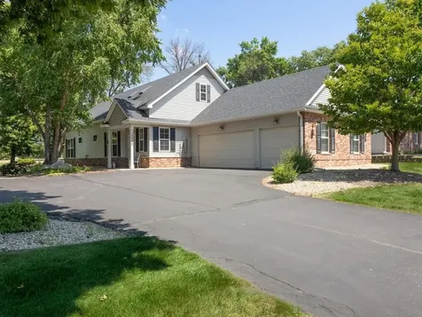 10562 Mississippi Circle N Brooklyn Park MN 55443