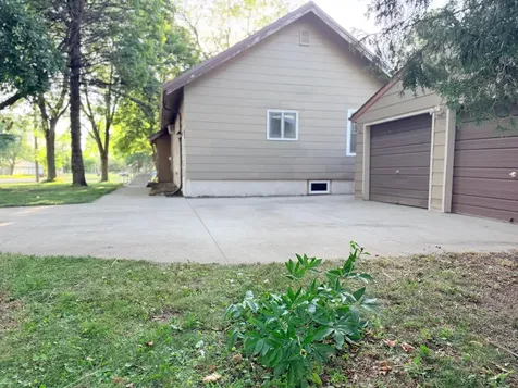 503 2nd Avenue NE Pipestone MN 56164