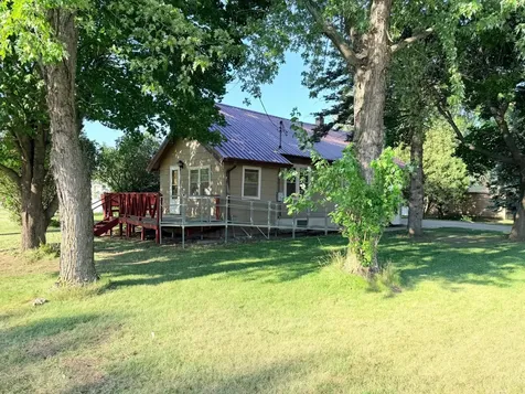 503 2nd Avenue NE Pipestone MN 56164