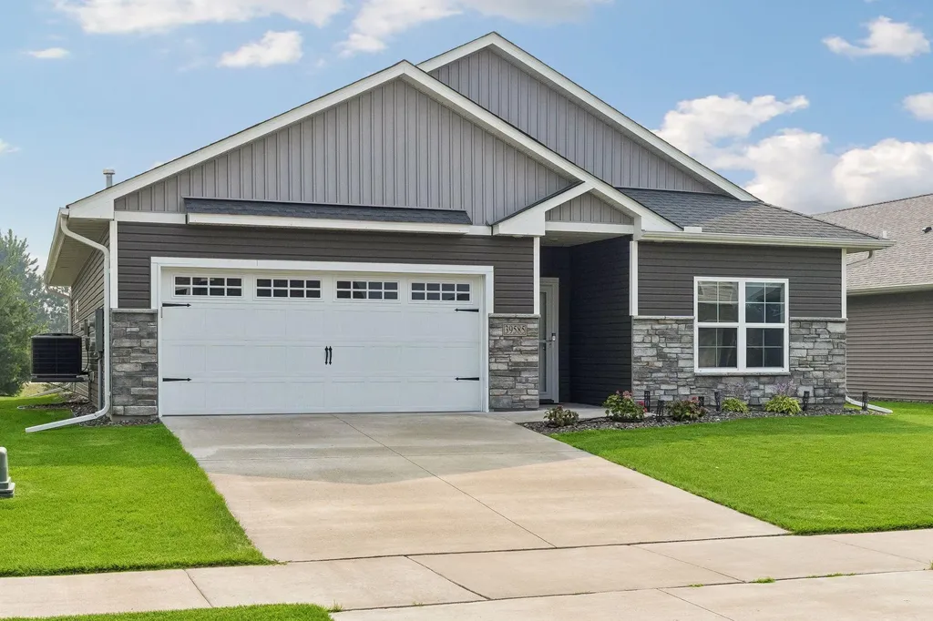 39585 Fawn Avenue North Branch MN 55056