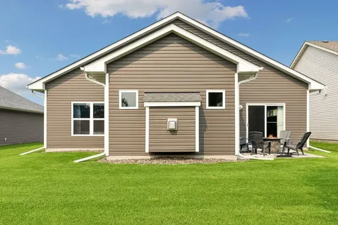 39585 Fawn Avenue North Branch MN 55056