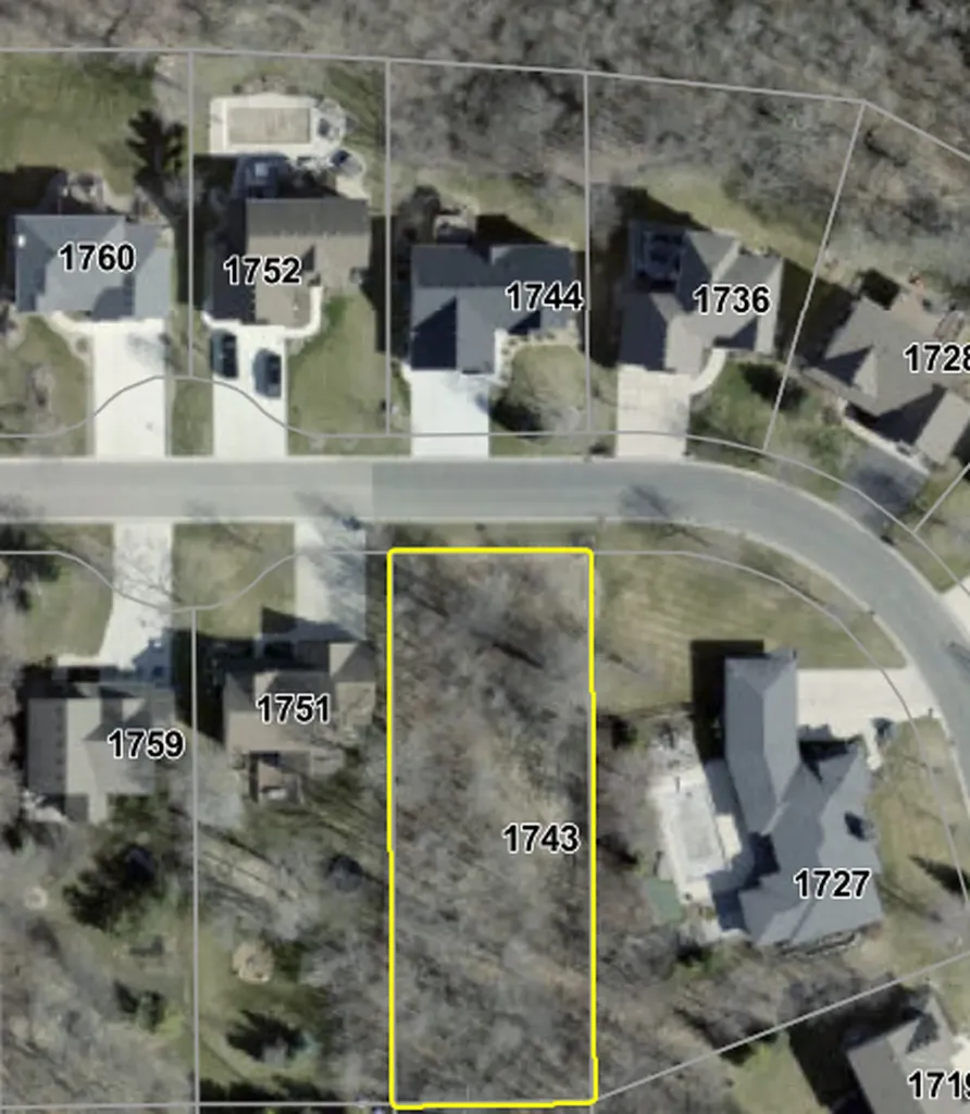 1743 Oakpointe Drive Waconia MN 55387