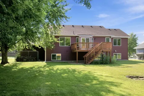 805 Daniel Drive Belle Plaine MN 56011
