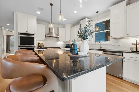 4323X Cedar Lake Road S Saint Louis Park MN 55416