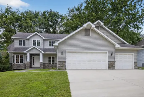 2032 Fox Valley Drive SW Rochester MN 55902