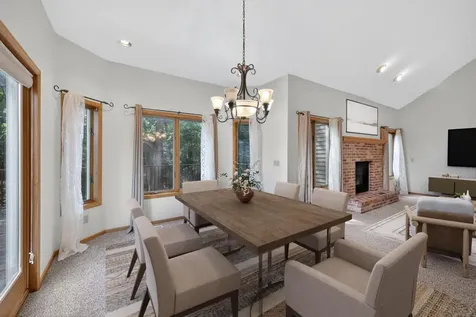 2032 Fox Valley Drive SW Rochester MN 55902