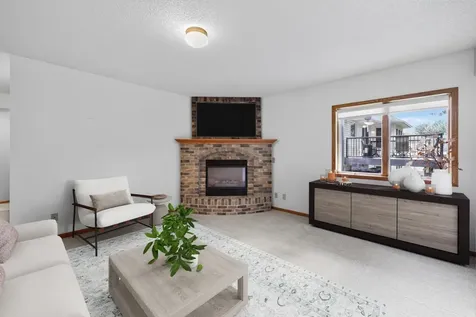 2032 Fox Valley Drive SW Rochester MN 55902