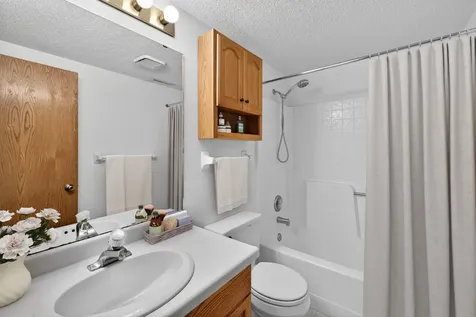 2032 Fox Valley Drive SW Rochester MN 55902