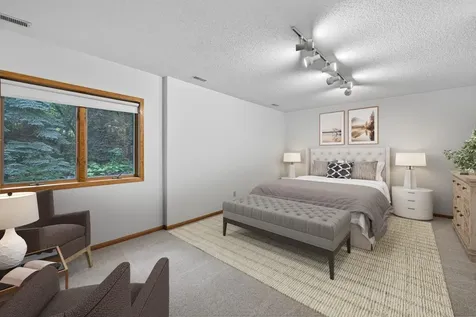 2032 Fox Valley Drive SW Rochester MN 55902