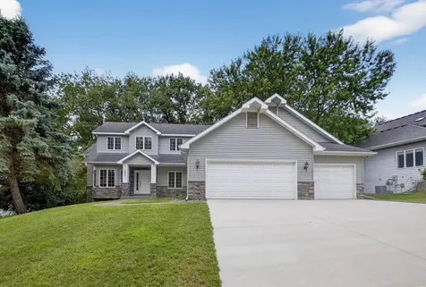 2032 Fox Valley Drive SW Rochester MN 55902