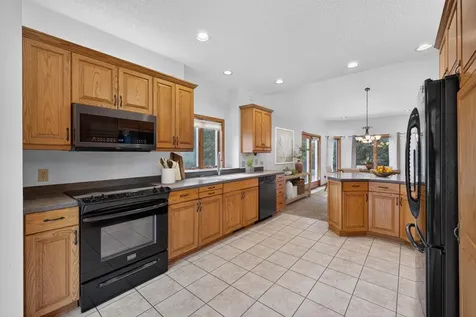 2032 Fox Valley Drive SW Rochester MN 55902