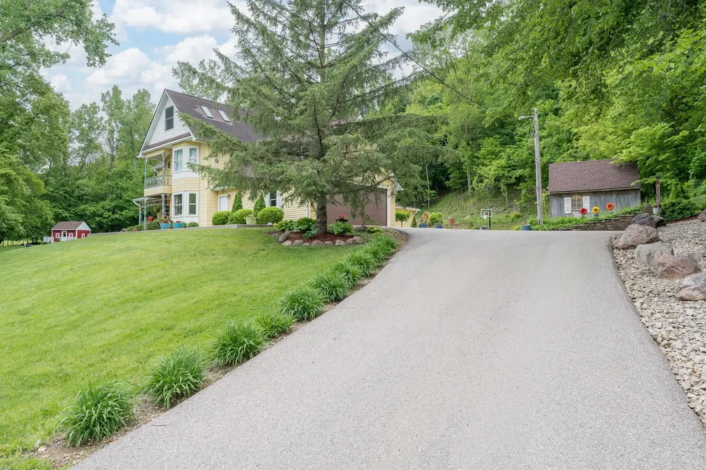 48194 Old River Bluff Road Saint Peter MN 56082