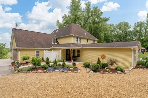 48194 Old River Bluff Road Saint Peter MN 56082