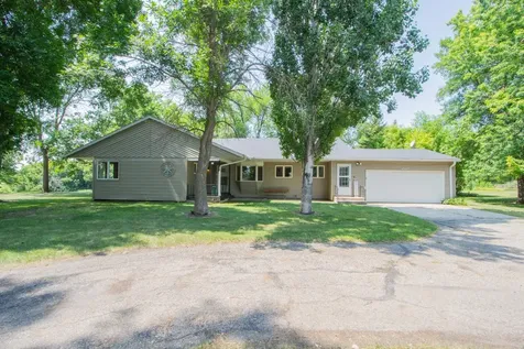 4503 S River Haven Road Moorhead MN 56560