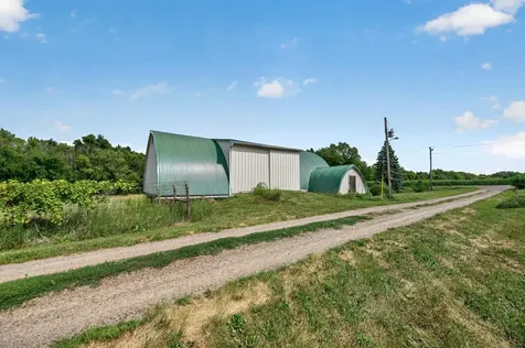 6040 Woodland Trail Greenfield MN 55357