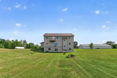 6040 Woodland Trail Greenfield MN 55357