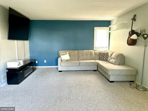 5011 Vera Cruz Avenue N Crystal MN 55429