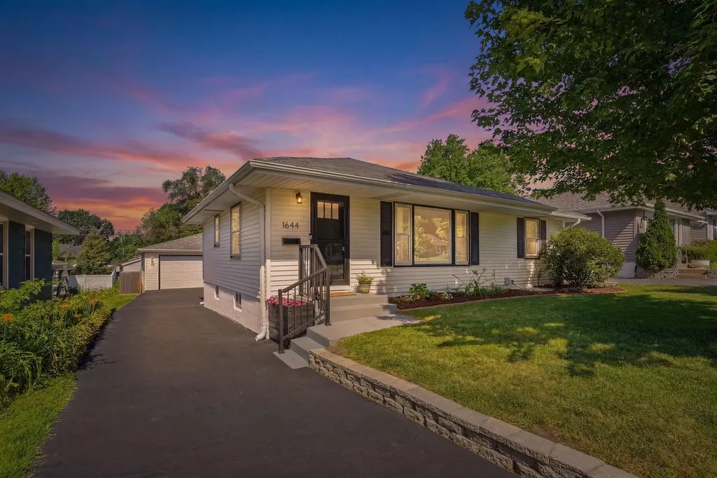 1644 Oregon Avenue S Saint Louis Park MN 55426