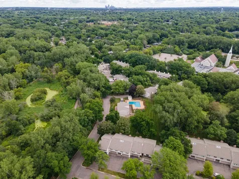 6308 Red Fox Lane Edina MN 55436