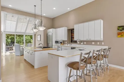 16458 Ringer Road Minnetonka MN 55391