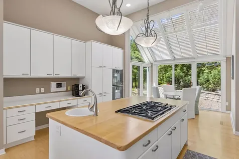 16458 Ringer Road Minnetonka MN 55391