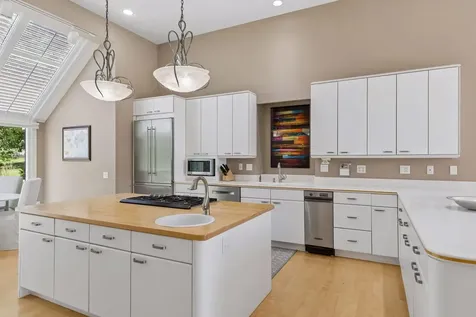 16458 Ringer Road Minnetonka MN 55391